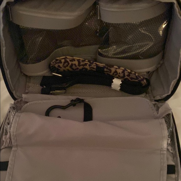 Leopard Print Travel Bag - Picture 4 of 4